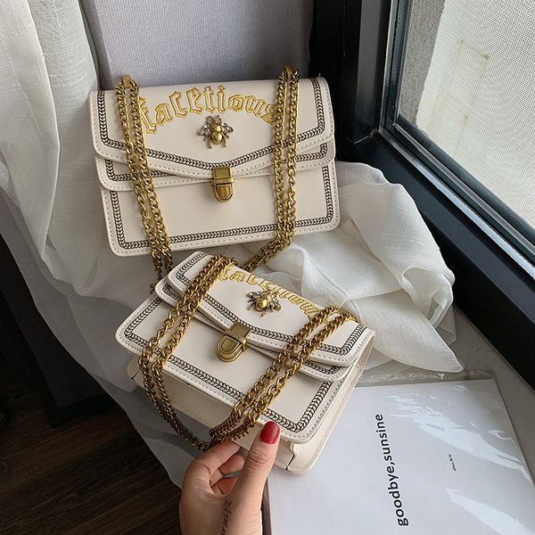

embroidered letter bee bag women 2019 new korean fashion all round chain small square bag single shoulder messenger