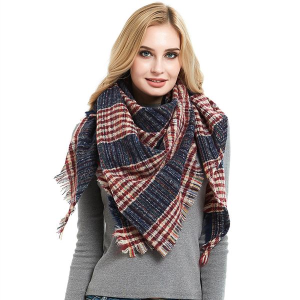

new autumn winter 2019 model is selling a new barbed plaid scarf scarf triangle shawl, Blue;gray