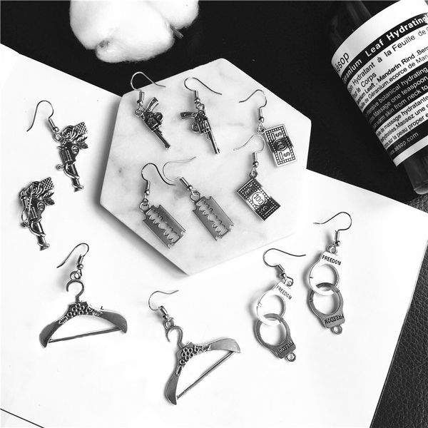 

punk sliver handcuffs blade drop earrings for women creativity simple metal jewelry fashion cool interesting gift wholesale, Silver