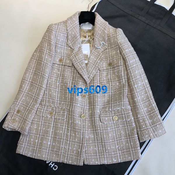

2020 высокого класса женщин девушки твид пальто бомбардировщика куртки с длинным рукавом отворот шеи решетки жаккарда с буквы брошь качества куртка люкс пальто