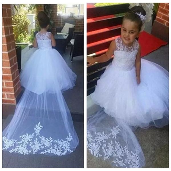 

2019 lace appliques flower girls dresses weddings illusion sleeveless white jewel neck sweep train party birthday girls party gowns cheap, White;blue