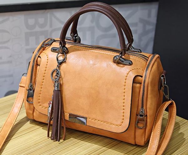 

new designer wild luxury one-shoulder diagonal bag fashion boston pillow bag designer ladies portable tassel bag