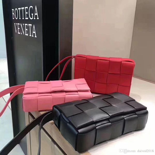 

european classic luxury style lady's handbag fishone bag real leather knitting style making chain real leather party bag paris model sh