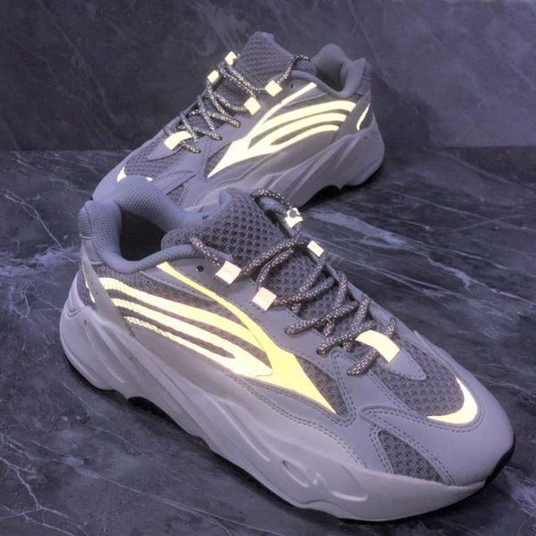 

2019 700 3m tatic running hoe de igner for men women 700 trainer port neaker de igner women running hoe pink gray black with box