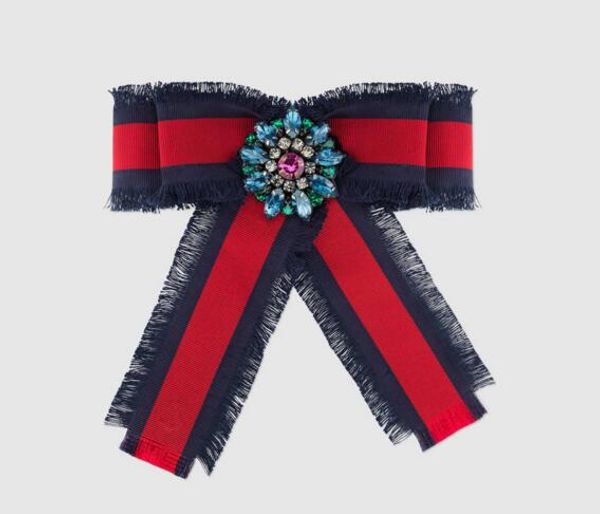 

2019 новой мода Pins Брошь Позолоченного Latter Брошь Булавка для мужчин женщин для парт