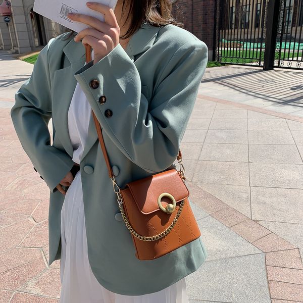 

2020 new women's shoulder bag lingge chain small bag messenger high-grade foreign fashion bucket handbag