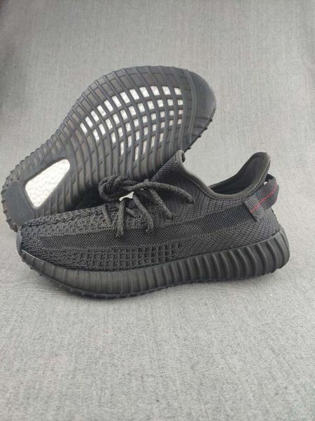 

2019 (with box) kanye black static running men women fashion sneaker outdoor shoes