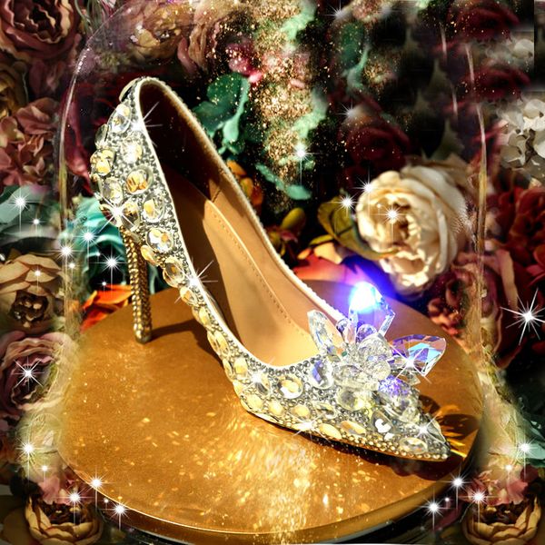 Scarpe da sposa da sposa con strass argento Scarpe con tacco alto in cristallo Scarpe a punta fatte a mano Scarpe eleganti da cerimonia Décolleté da ballo di Cenerentola