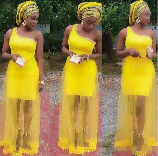 2019 Abiti da ballo esotici eleganti Tulle giallo con perline Una spalla scollatura Colonna Abiti da sera lunghi africani Ragazze