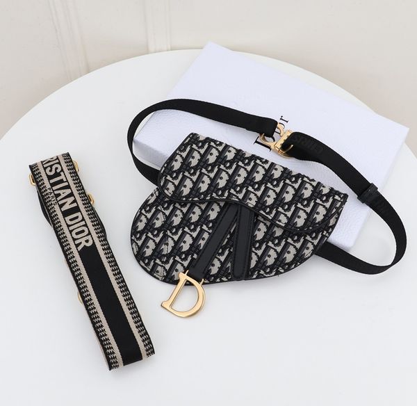 

designers waist bag leather chest bags 20x17cm large volume versatile outdoor handy bags luxury vintaged hardware