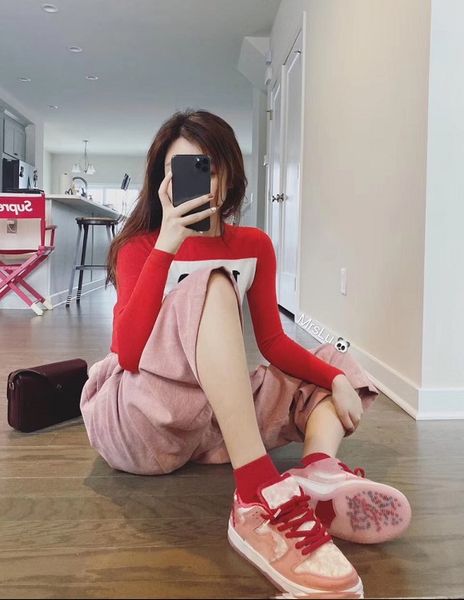 

1 strangelove x sb dunk low valentine's day fan cashmere ct2552-800 running shoes women mens designer sport trainers sneakers ct2552-80