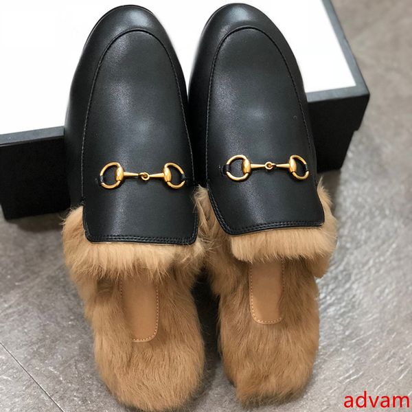 

men luxury designer slippers brand fur slippers women genuine leather flat mules shoes metal chain casual shoes loafers outdoor slippers w1