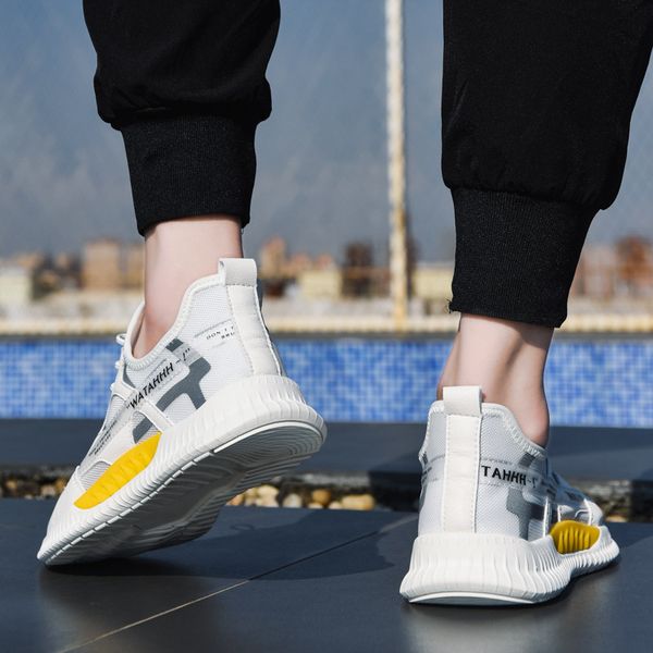 

male summer shoes breathable men's sports and leisure shoes tide korean version of the new spring fashion wild daddy running shoes