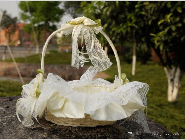 

royal girls flowers baskets handmade flowers lace 2019 western fashion ceremony wedding party supplies bridal petal storage