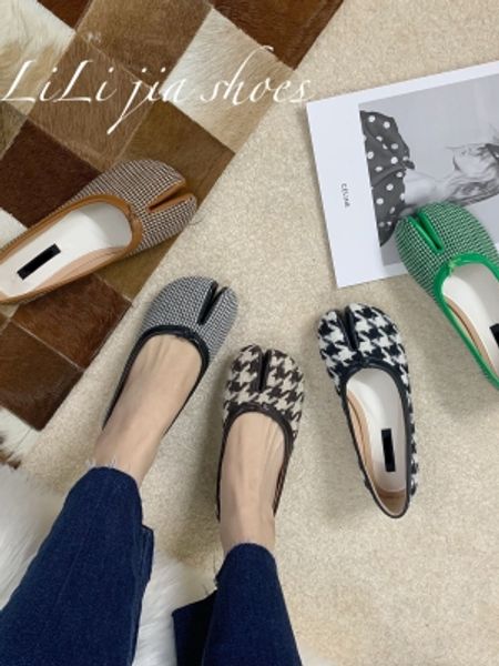 

2020 spring and summer new korean small fragrance wind tweed soft-soled shoes split toe flat shoes, Black