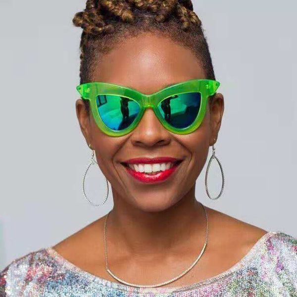 

new fashion round sunglasses sunglasses women man retro colorful transparent small colorful cat eye sun glasses for women, White;black