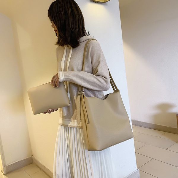 

мода сумка женщины 2020 зима новый ковш сумка большой плеча простой матери