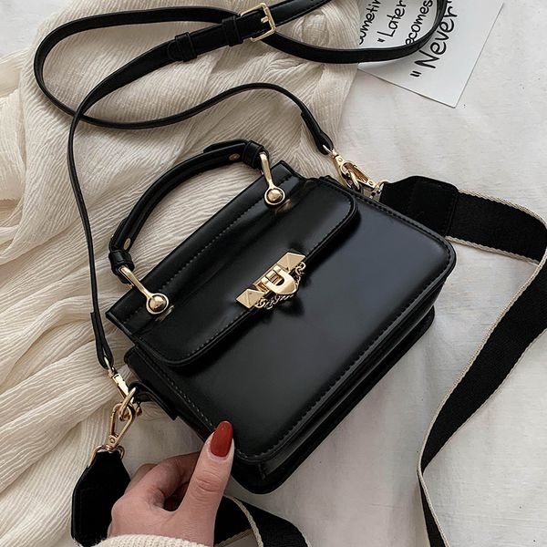 

чистая красная сумочка женская маленькая сумка 2020 новое плечо сумка посыльного женский дикий инс гонконг ретро