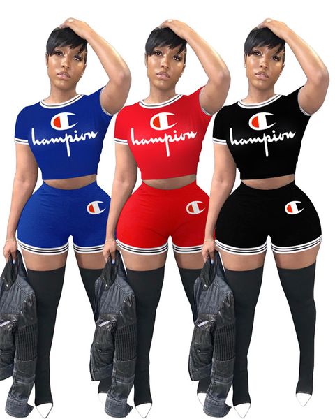 

Женщины Champion Letter Спортивный костюм Тонкая полоска с коротким рукавом футболка + шорты Брюки Летние наряды 2 шт. Спортивная одежда Тренажерный зал Костюмы C3256
