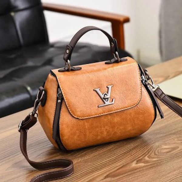 

2019 vintage woman geometry small v style saddle luxury handbags crossbody bags for women famous brands messenger bags designer
