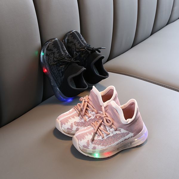 

2020 spring new children's socks boys baby flying woven net girls flashing shoes t200404, Black;red