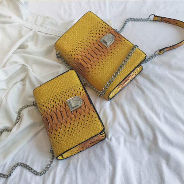 

retro women's shoulder bags ripple chain messenger bag buckle new fashion korean casual small square bag for ladies
