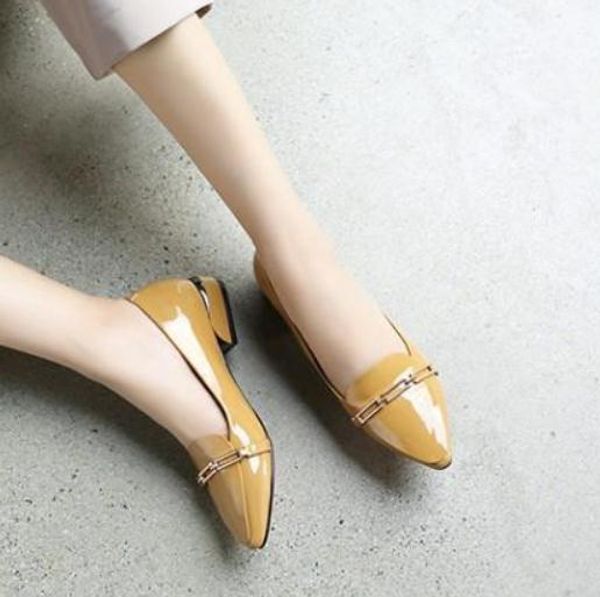 

2019 women's shoes in spring and autumn with new style low heel pointed end @37, Black