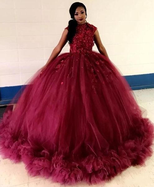 

2019 new arrival burgundy quinceanera ball gown dresses jewel neck cap sleeves lace appliques beads puffy tulle party prom evening gowns, Blue;red