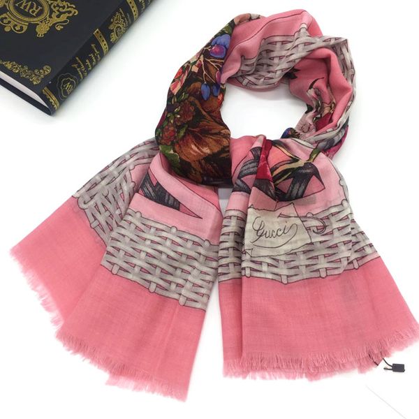 

Новый фирменный стиль красивый размер 130см -130см 100% кашемир материал печати цветы