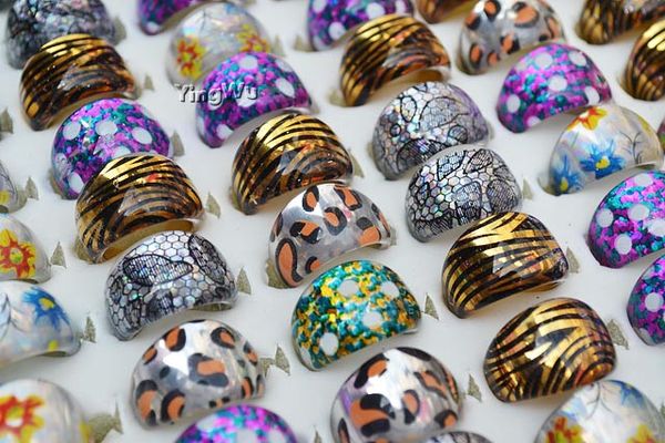 

yingwu бесплатные оптовые партии 20 шт. смешанный цвет смешанные смолы люцит дети дети кольца ювелирные изделия, Slivery;golden