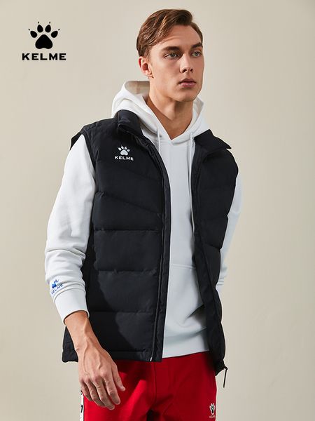 

kelme men's velvet sports jacket sleeveless coat cotton custom logo football training vest warm jacket windproof 3891412, Black;red