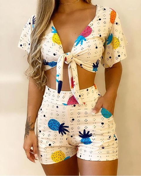 

2020 new v-neck tie chest print two-piece set summer 2 piece outfits for women short sleeve knot front crop & shorts set1, White