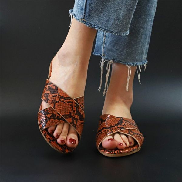 

women summer travel fashion anti slip beach flat heel slipper 2020 women slippers cross snakeskin flat bottom wear slipper, Black