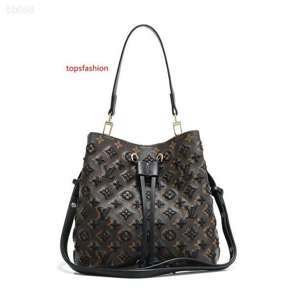 

2020 classic light luxury retro wild female bag shoulder slung large-capacity leather bucket bag factory direct sales size 26x22x27cm