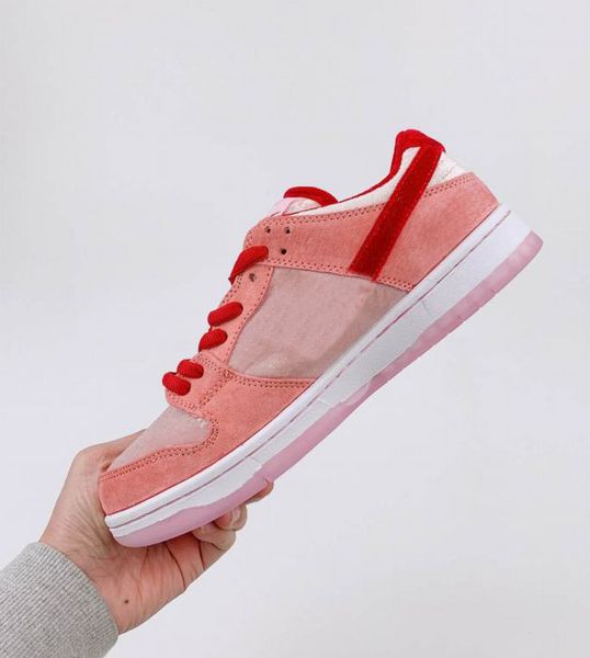 

men women strangelove x sb dunk low casual shoes pink red sneakers, Black