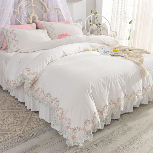 

solid color lace bedding set 4pcs romantic wedding princess bedclothes bedspread cotton white duvet cover bed skirt pillowcases