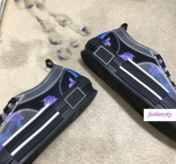 

классика b23 single m classic логотип в качестве основного видения, в способе печати большой площади на верхней паре 35-40, Black