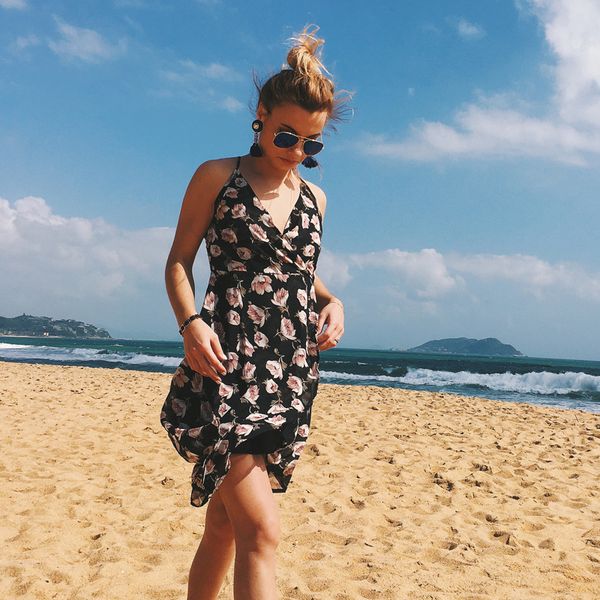 

женщины summer casual мини шифон пляж платье v-образный вырез sexy рукавов спагетти ремень backless цветочные платья сплит элегантный vestid, Black;gray