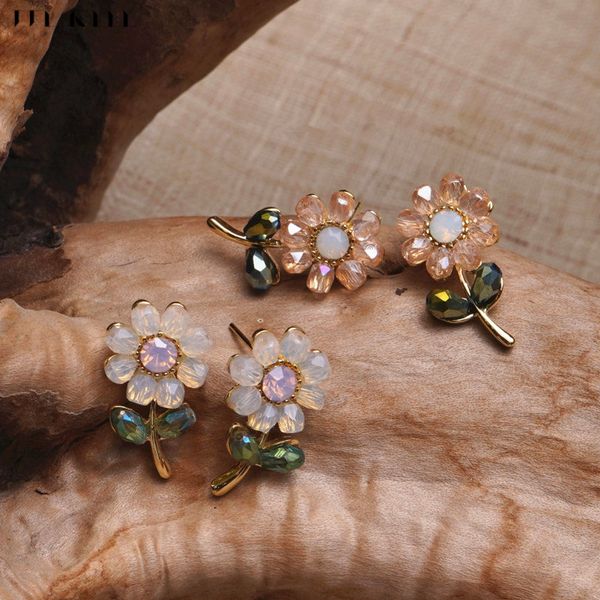 

fflacell 2020 korean vintage bling gorgerous metal crystal flower stud earrings for women girls wedding party gifts jewelry, Golden;silver