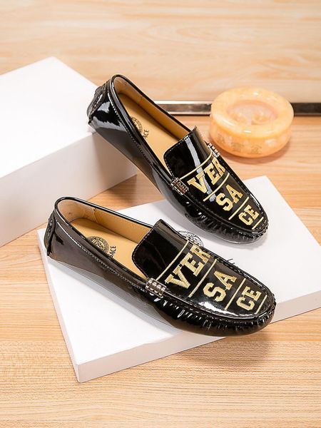 

brand 2019 new men loafers breathable genuine leather shoes for man driving shoes moccasins business boat men shoes, Red;white