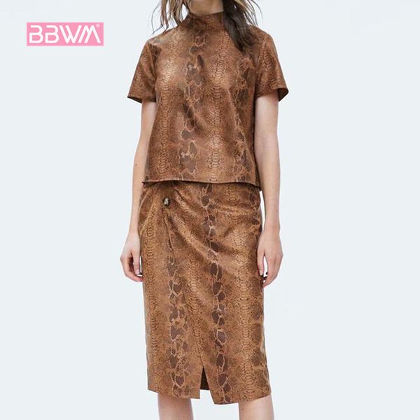

high collar animal print short-sleeved women's t-shirt 2019 summer new round neck button snake pattern retro tee, White