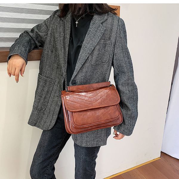 

vintage fashion female square bag 2019 new oil leather women's handbag chain shoulder messenger bag purses