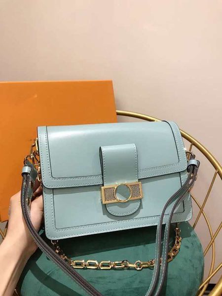 

classic one-shoulder small square bag across the body