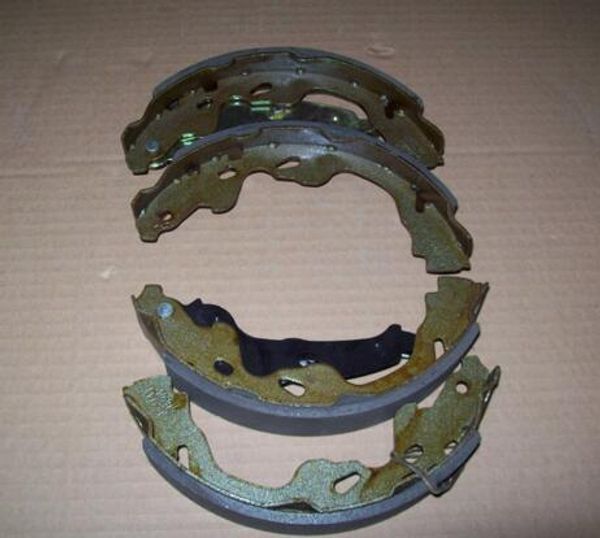 

1014002679 rear brake shoe assembly for gleey gc3;gx2