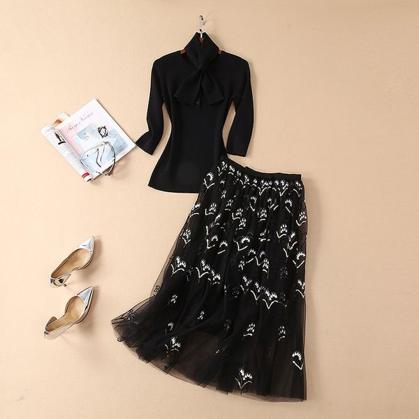 

new clothes for women europe and america for the summer 2019 three-quarter sleeve knit t-shirt embroidery sequined skirt suit, White