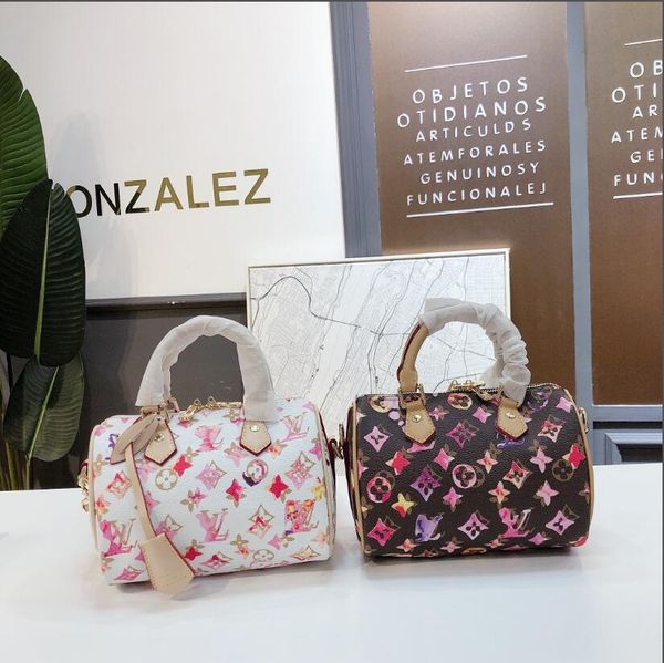 

классический новый 2020 горячая распродажа женская кожа классический новый цвет рюкзак женская сумка женская дикая сумка-мессенджер сумка рю