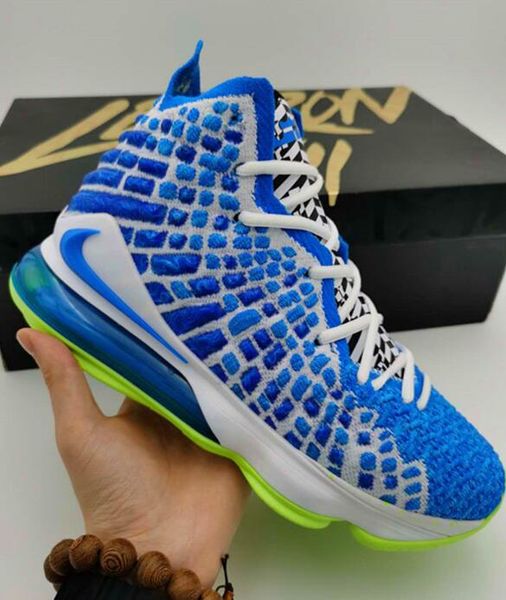 lebron james tune squad shoe