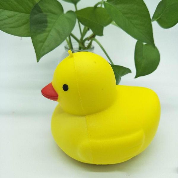 

оптовая 10 см squishy симпатичные желтая утка булочка мокрый мягкий моделирование животных маленькая желтая утка телефон кулон образование р