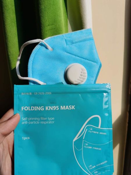 

24 часа корабль! Складная Маска N95 FFP2 Антипылевой респиратор лицо KN95 Маска с Самовсасывающим фильтром с розничной упаковкой Бесплатная доставка