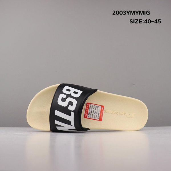 

spring and summer 2020 new luxury designer men's beach slippers super soft outsole comfortable and beautiful generous size: 40-45